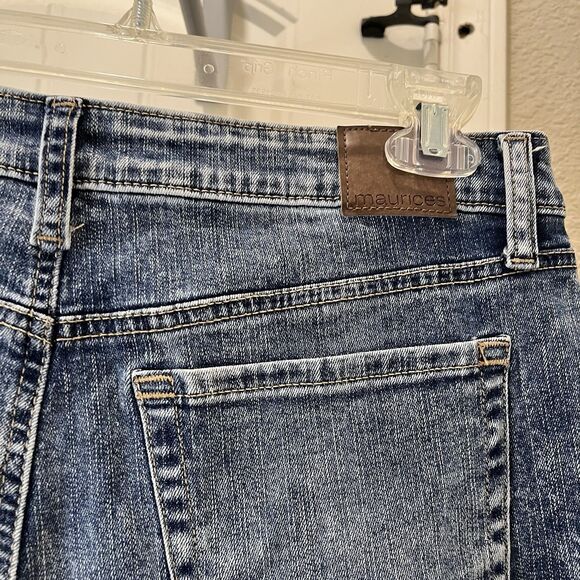 Maurices Mid Rise Cut Off Distressed Exposed Button Fly Bermuda Jean Shorts Sz 6 - Picture 7 of 10